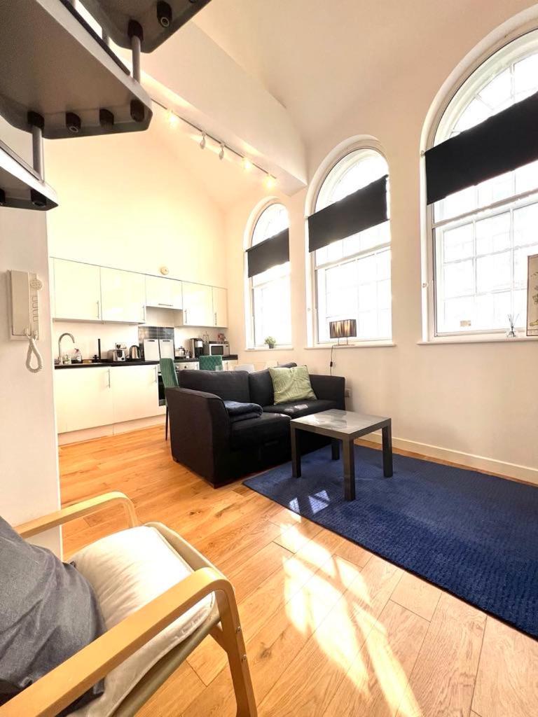 One Bedroom Apartment *